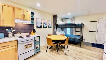 1 makuuhuone, ilmainen Wi-Fi, vuodevaatteet