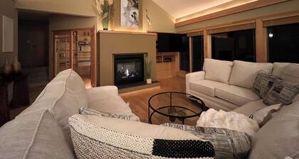 Charming 3-bedroom house with WiFi and AC in beautiful La Crosse