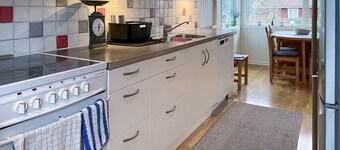 2 bedroom nice home in åsa