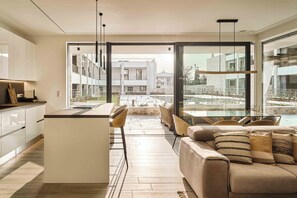 Living area - SalvatoreHomes - Pure Luxury in the Centre of Bardolino with Pool & Private Jacuzzi - Casa Olivia - a 5 Star Luxury Collection at Lake Garda (Bardolino)