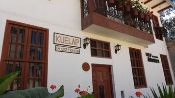 Bagian depan properti