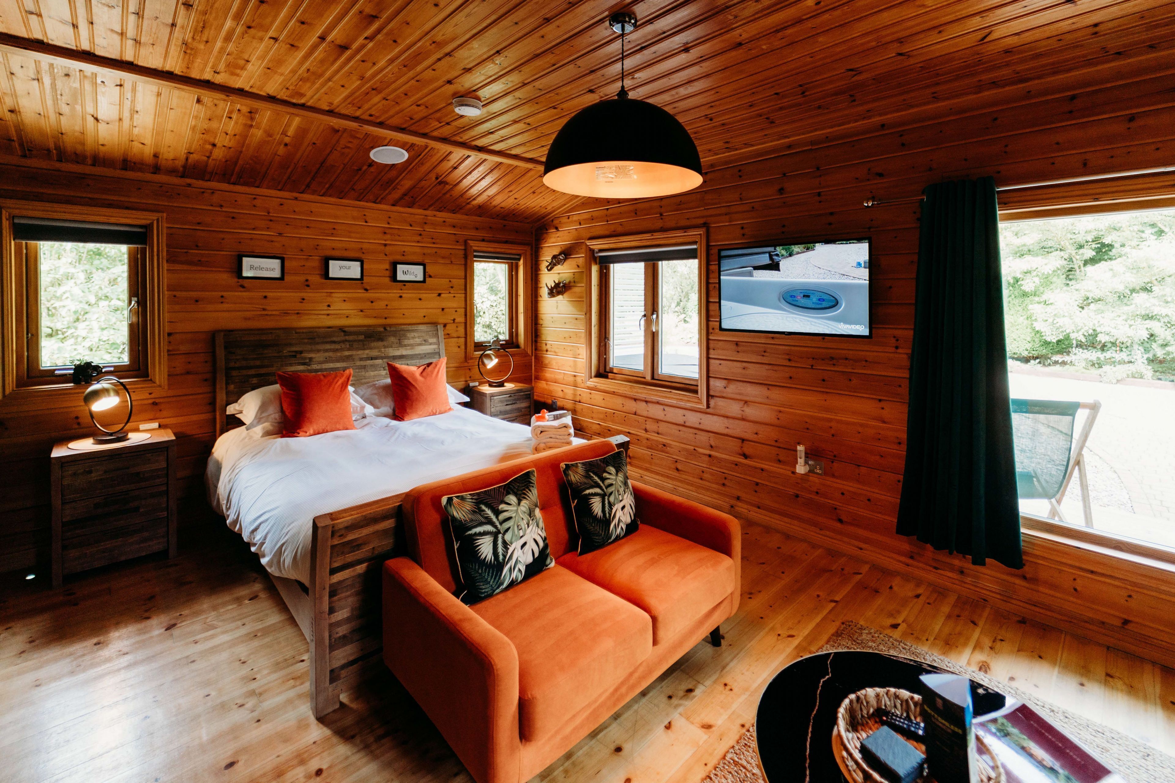 1 bedroom, WiFi (free), bed sheets
