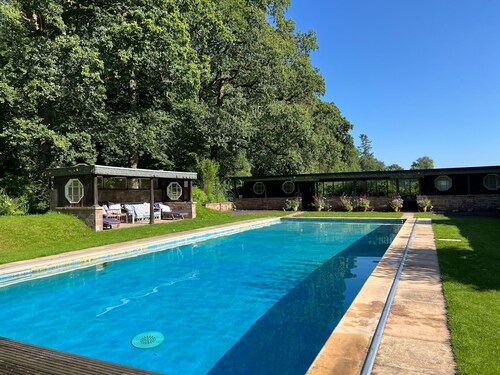 Bank House Longtown -  a cottage that sleeps 30 guests  in 15 bedrooms