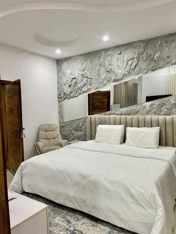 3 bedrooms, iron/ironing board, WiFi