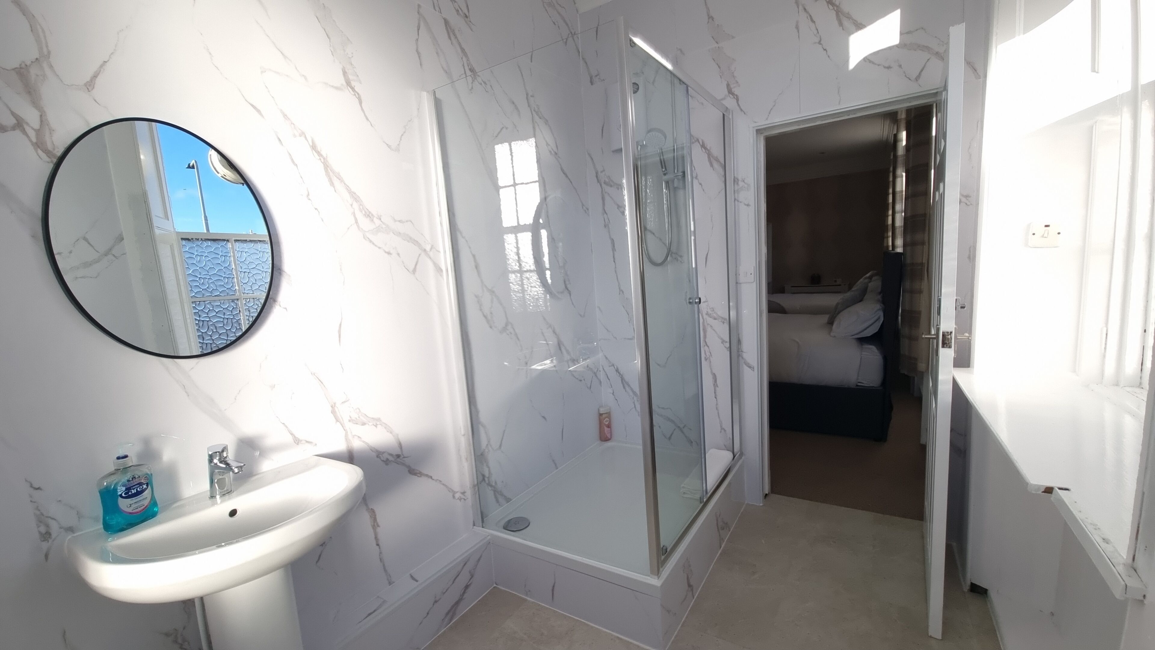 Family Suite | Bathroom | Hair dryer, towels