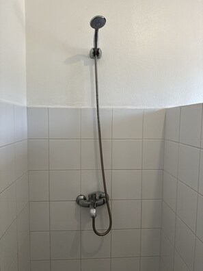 Apartment, 1 Bedroom, Balcony, City View | Bathroom
