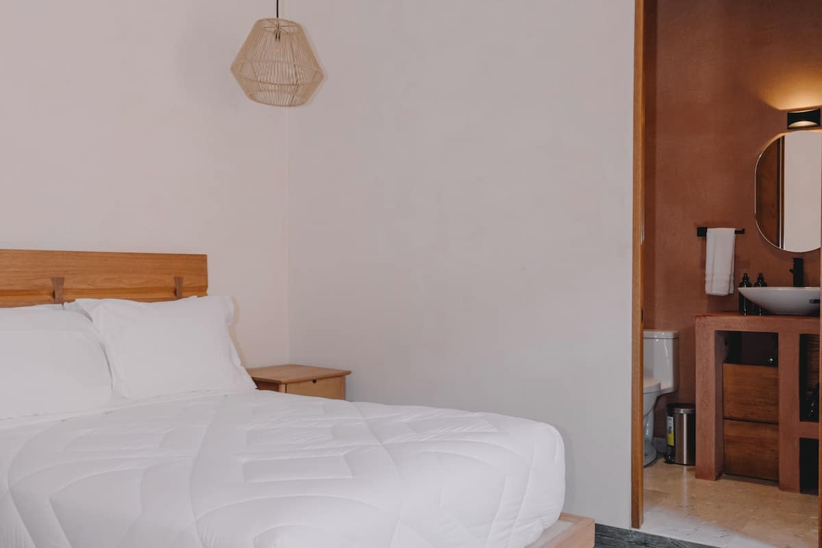 Premium bedding, in-room safe, blackout curtains, iron/ironing board