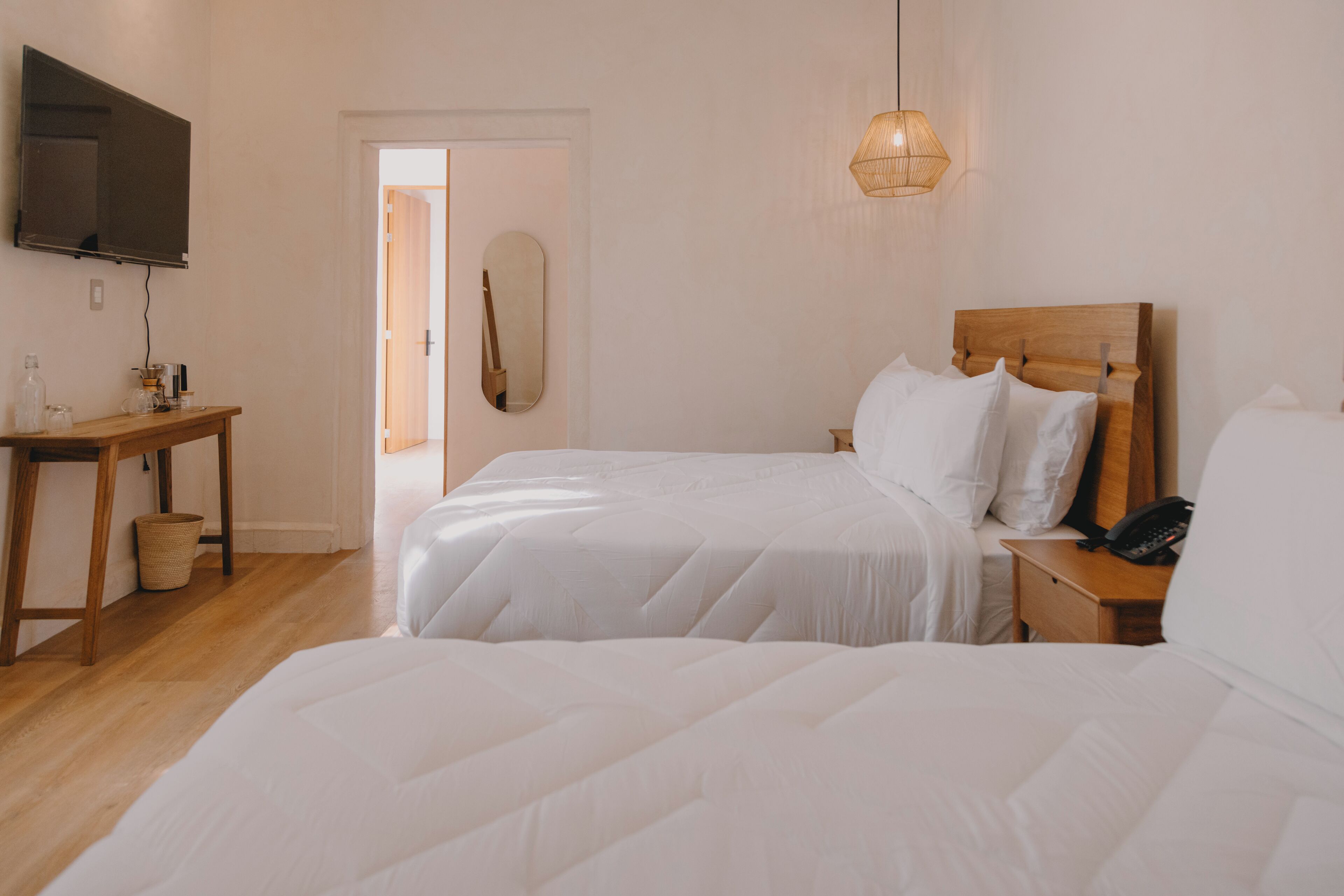 雙人房 | 高級寢具、客房內保險箱、遮光布/窗簾、熨斗/熨衣板