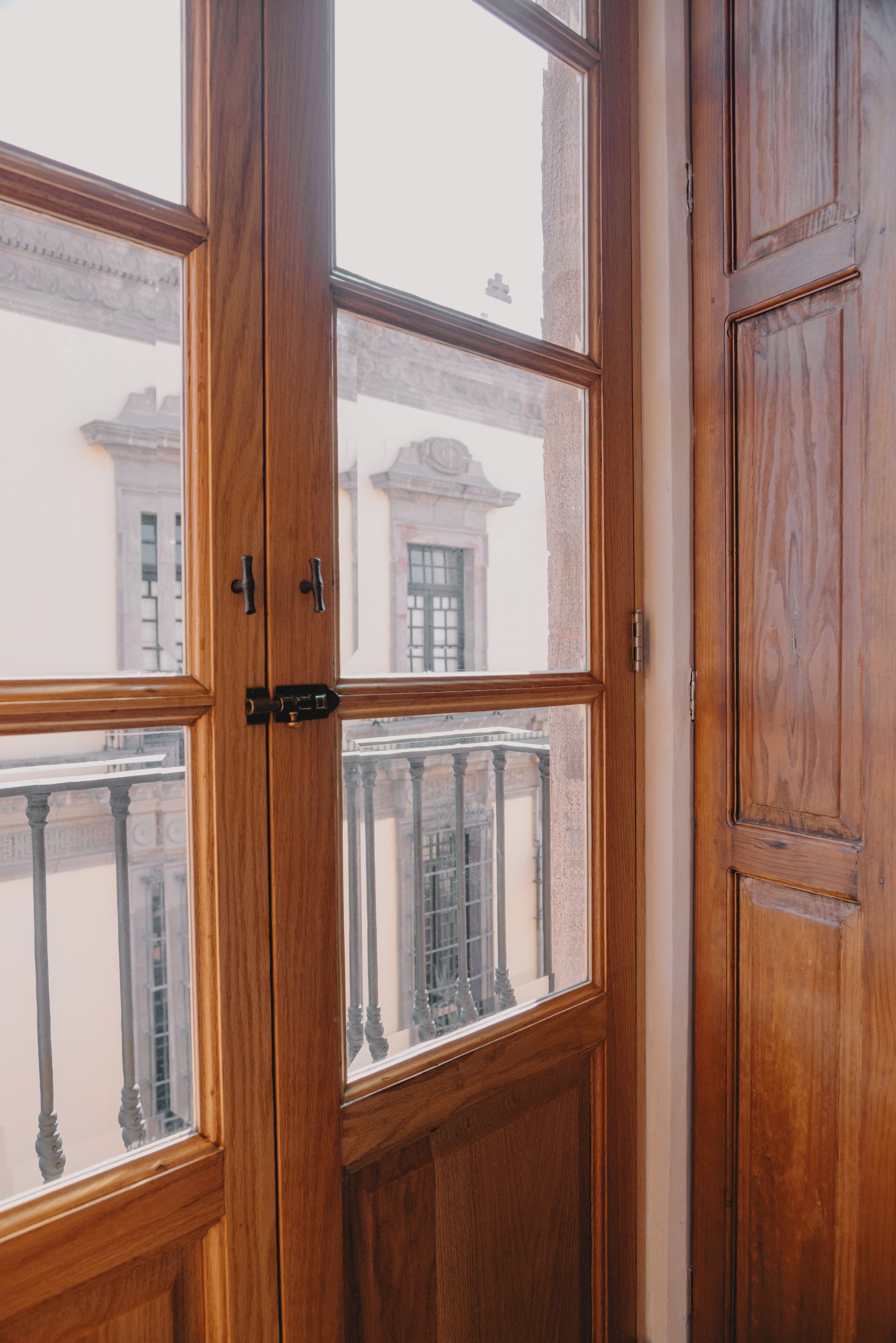 Quarto júnior, sacada | Roupas de cama premium, cofres nos quartos, cortinas blackout