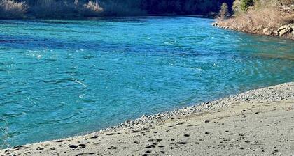 New! Redwoods ON The River in Hiouchi, CA in the Heart of the Redwood Forest