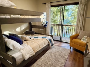 3 bedrooms, iron/ironing board, travel cot, free WiFi