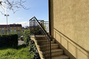 住宿地面