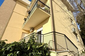 Exterior detail - S344 – Three-room apartment in Sirolo, five minutes’ walk from the center (Sirolo)