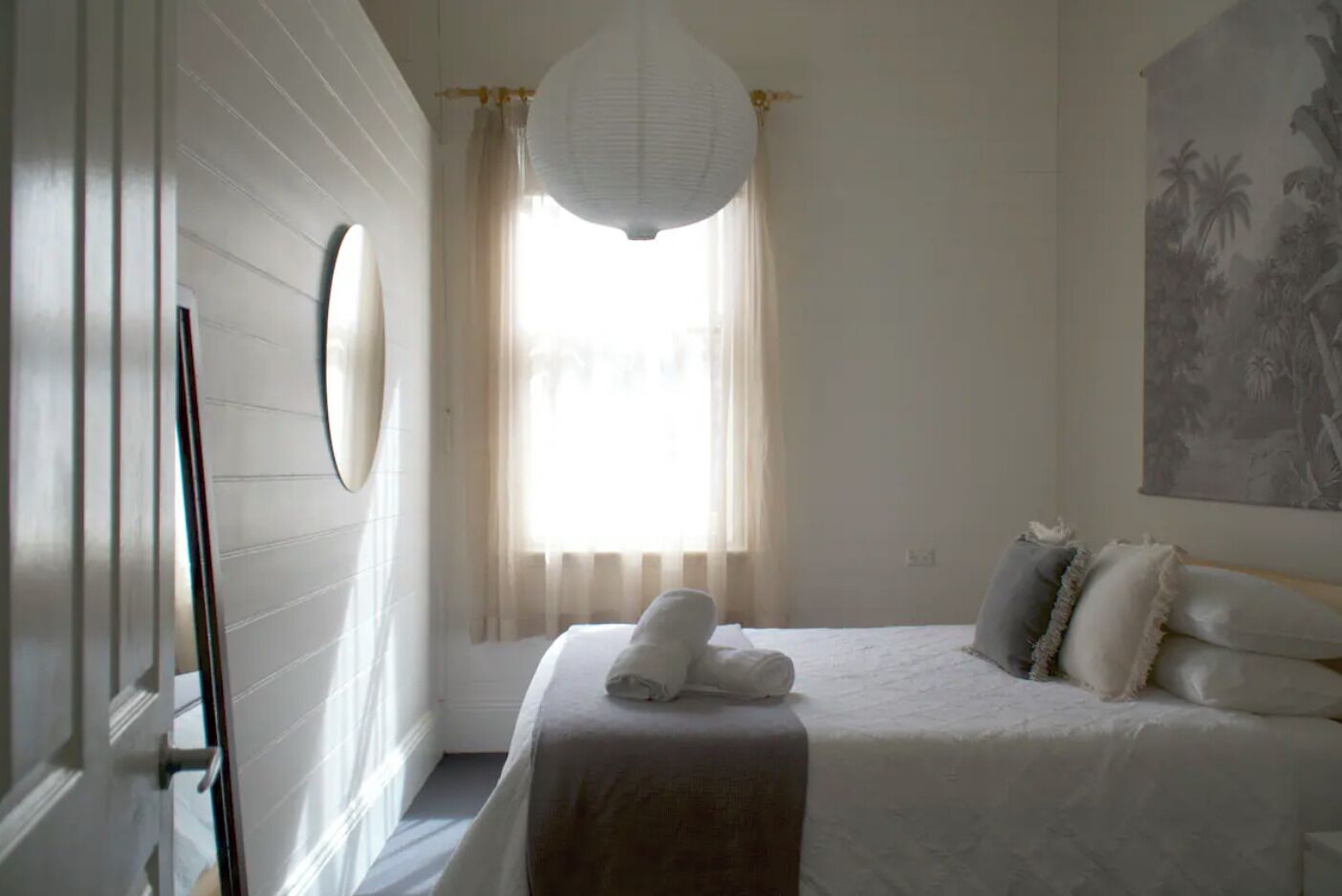 3 chambres, fer et planche à repasser, Wi-Fi, draps fournis