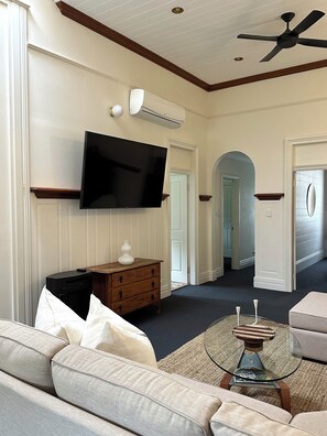 تلفزيون ذكي