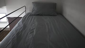 1 bedroom, WiFi, bed sheets