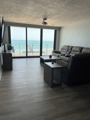 Smart-tv, böcker och printers