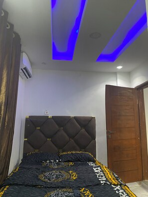 1 bedroom, WiFi - exquisite all ensuite mini flat serviced apartment in alimosho lagos state (Agege)