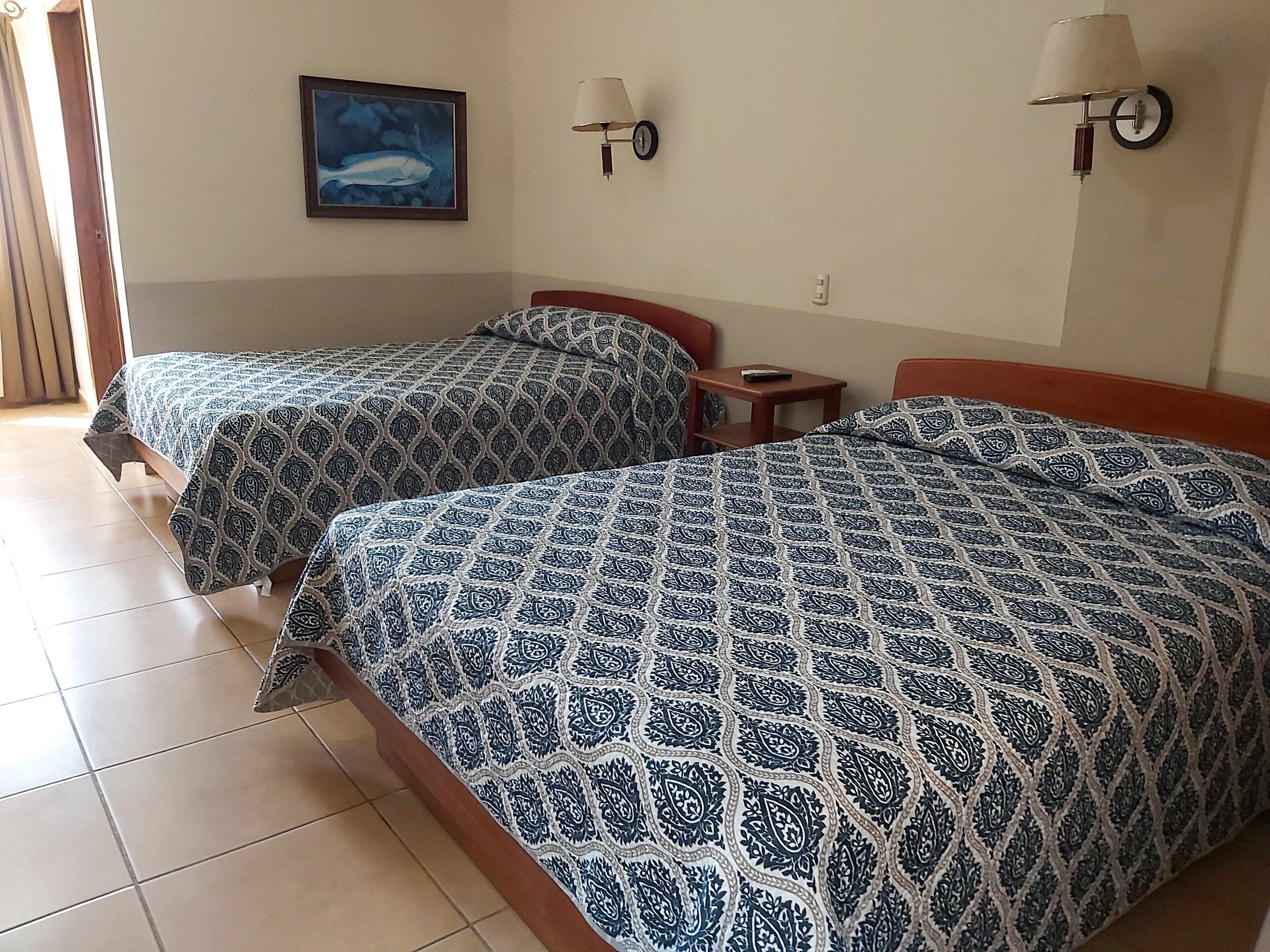 Comfort Double Room | Desk, laptop workspace, blackout drapes, free WiFi