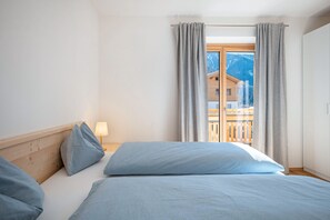 2 多间卧室、免费 WiFi、床单