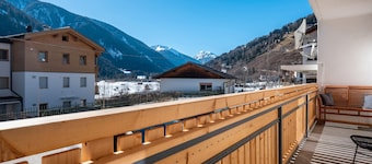 Apartment 'Jan's Am See' with Lake View, Balcony and Wi-Fi