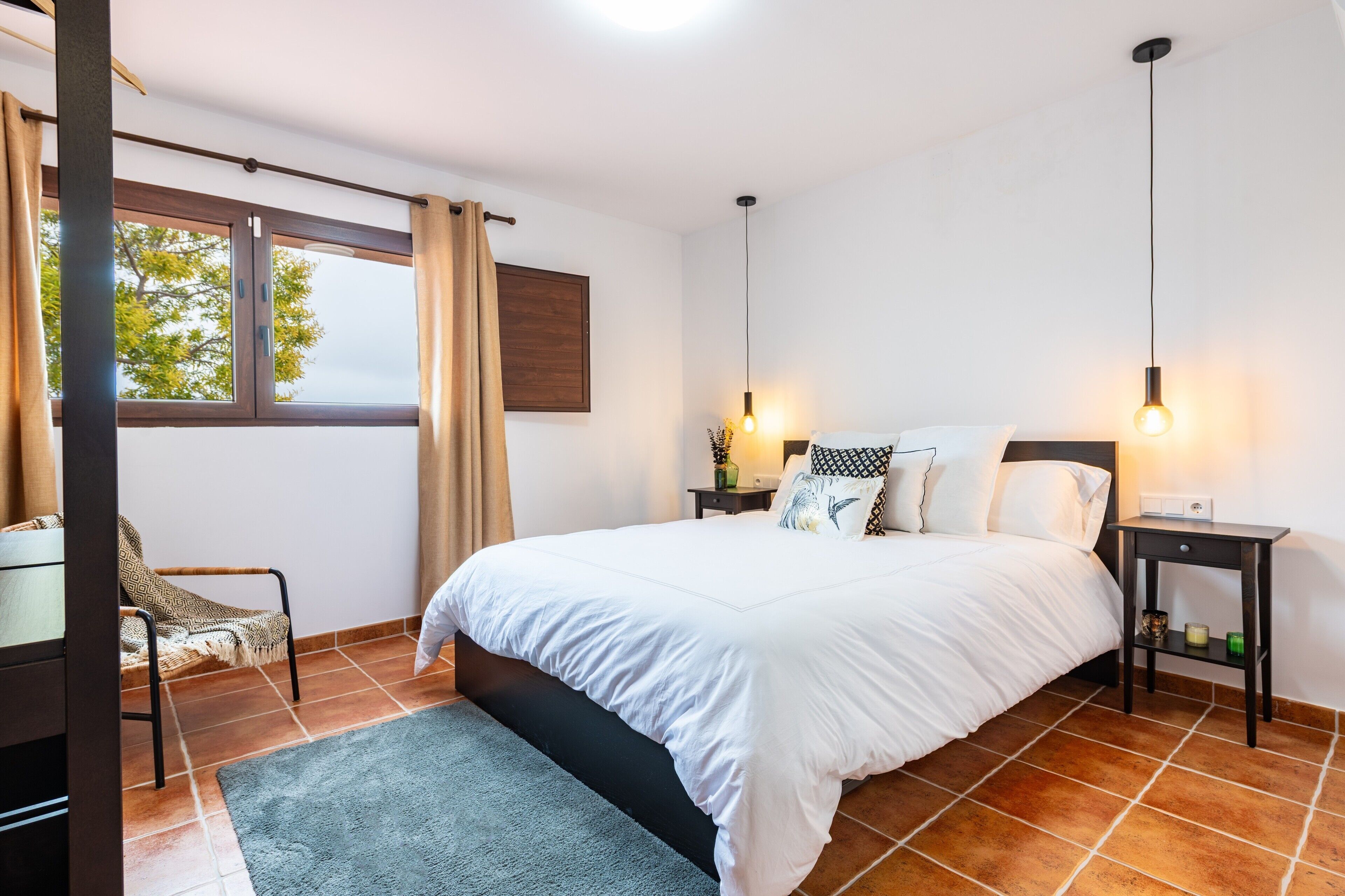 6 bedrooms, free WiFi, bed sheets