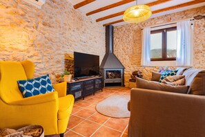 Fernseher, Kamin
