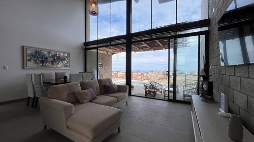  Luxury villa in Vichayito: infinity swimming pool, private forest, ocean view, 14 p