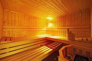 Sauna - Room 'Pet Friendly' with Mountain View, Shared Garden and Wi-Fi (Brusson)