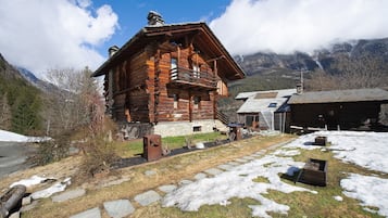 Esterni