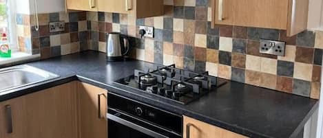 Cottage, 2 Bedrooms | Private kitchen