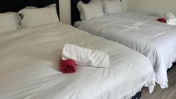 Cottage, 2 Bedrooms | 2 bedrooms, iron/ironing board, free WiFi, bed sheets