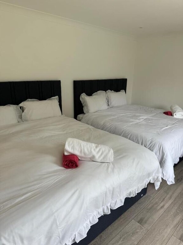 Cottage, 2 Bedrooms | 2 bedrooms, iron/ironing board, free WiFi, bed sheets - Hendry Road Cottage (Kirkcaldy)