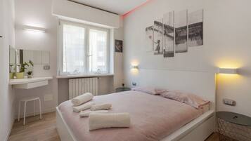 1 bedroom, free WiFi, bed sheets