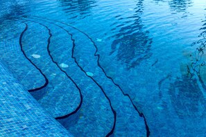 Pool - Holiday Home 'Cala´n Bosch 1a Planta' with Shared Pool, Shared Garden and Air Conditioning (Cap d'Artrutx)