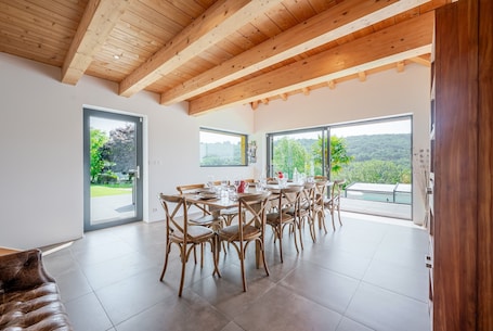 Interior. Villa 'La Quintessence' with Mountain View, Wi-Fi and Air Conditioning