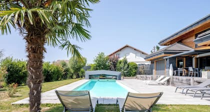 Villa 'La Quintessence' avec vue sur les montagnes, Wi-Fi et climatisation