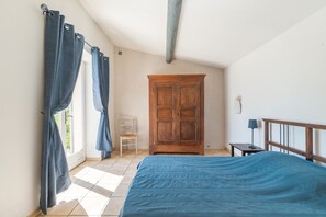 2 habitaciones, tabla de planchar con plancha y wifi gratis 