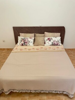 2 chambres, fer et planche Ă repasser, lit parapluie, Wi-Fi