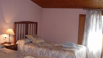 6 habitaciones, tabla de planchar con plancha y wifi gratis