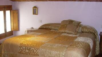 6 slaapkamers, een strijkplank/strijkijzer, gratis wifi, beddengoed