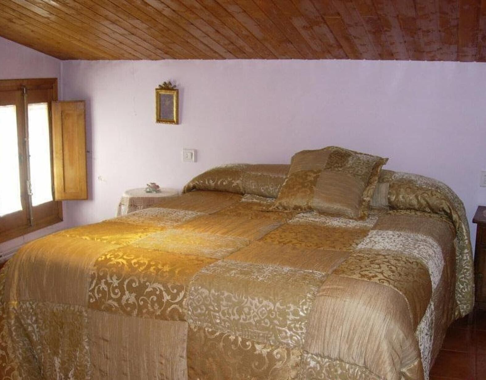 6 habitaciones, tabla de planchar con plancha y wifi gratis 