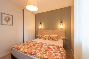 4 Schlafzimmer, Bügeleisen/Bügelbrett, kostenloses WLAN
