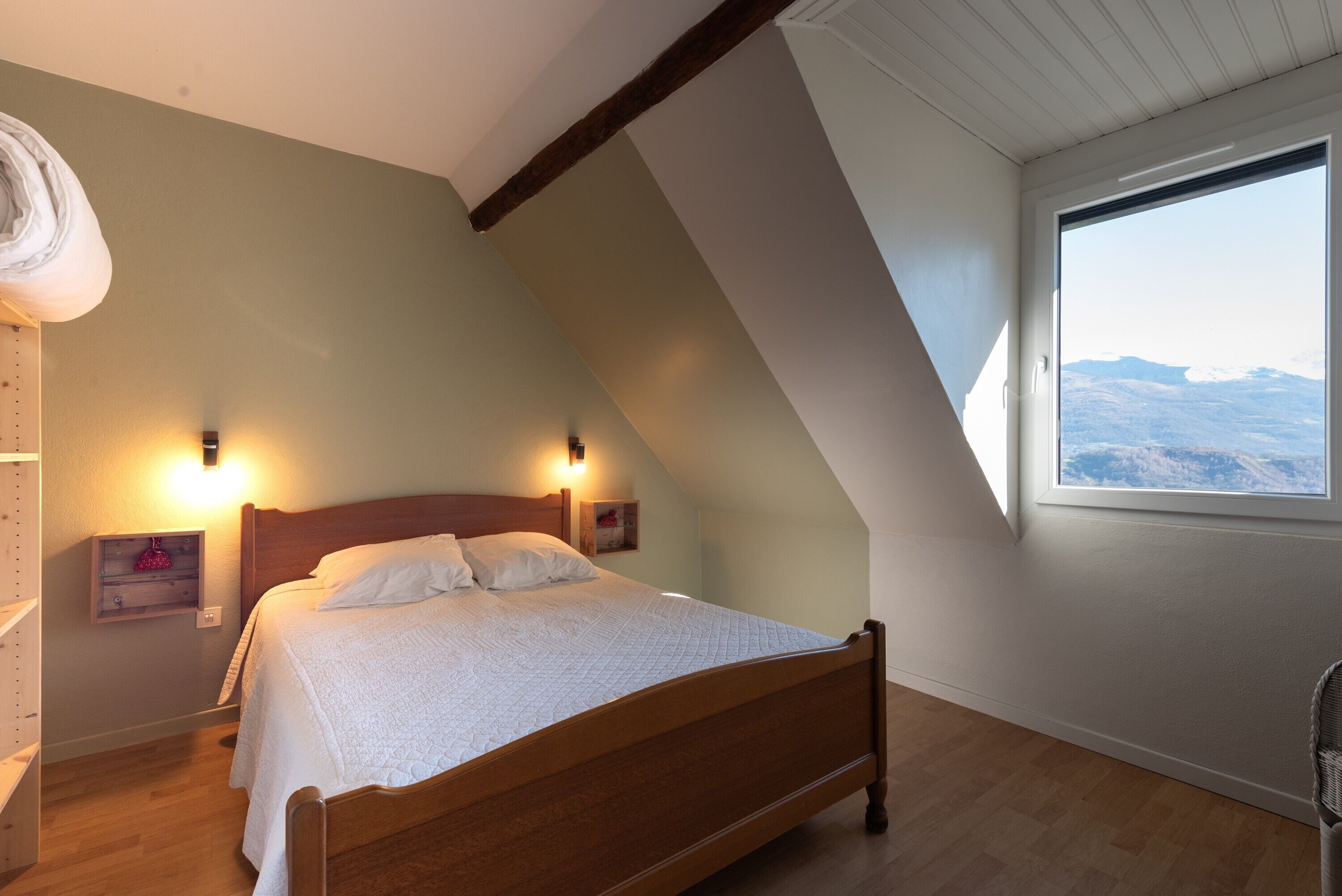 4 chambres, fer et planche à repasser, Wi-Fi gratuit