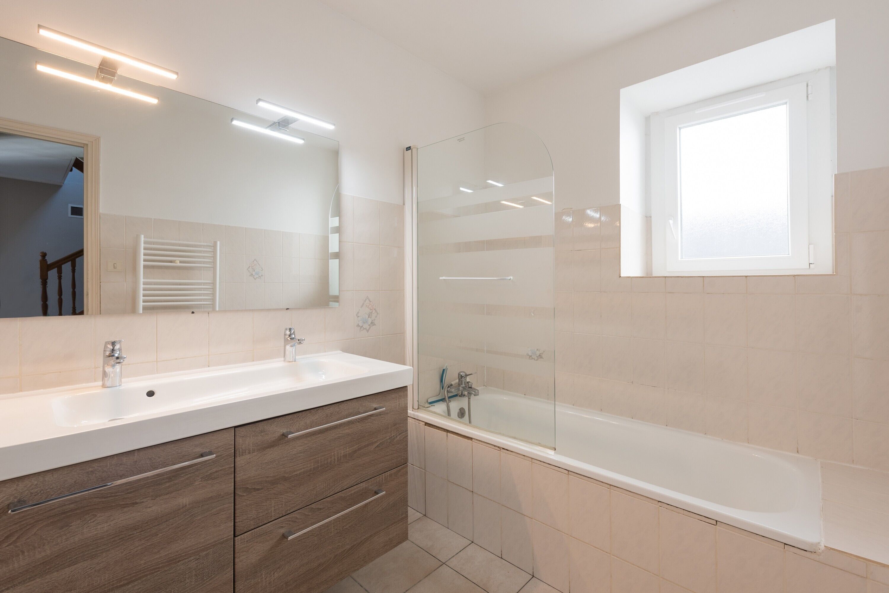 Shower, hair dryer