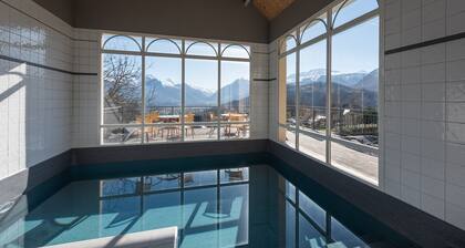 Le Bérierot – Mountain View Cottage with Indoor Pool & Spa, 30 min from Ski Resorts