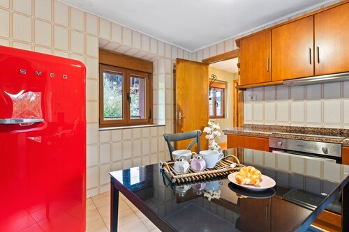 Apartment 'El Bosque' with Mountain Views