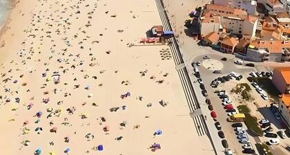 Holiday Home 'Casa Do Cais' with Sea View, Wi-Fi and Air Conditioning