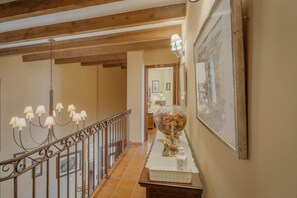 Interior - Country House 'La Panera' with Mountain View, Private Terrace and Wi-Fi (Castrojimeno)