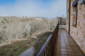 Property grounds - Country House 'La Panera' with Mountain View, Private Terrace and Wi-Fi (Castrojimeno)